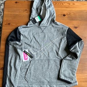NWT Grey Nike Thermal hooded sweatshirt